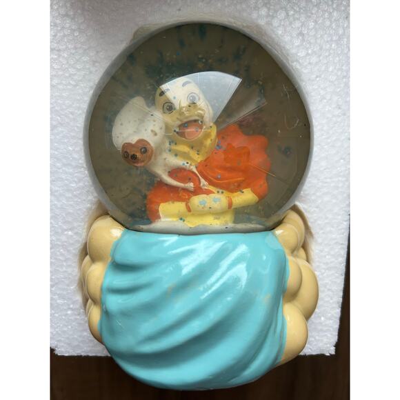 Avatar: The Last Airbender Aang & Momo Air Scooter Snow Globe - Picture 4 of 4